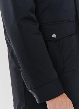 Granatowa kurtka męska o prostym kroju