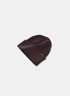 Brązowa czapka męska