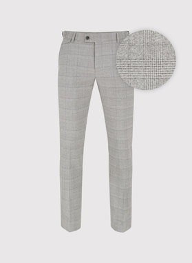 Szary garnitur męski w kratkę