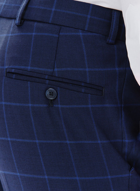 Granatowe spodnie garniturowe w niebieską kratkę