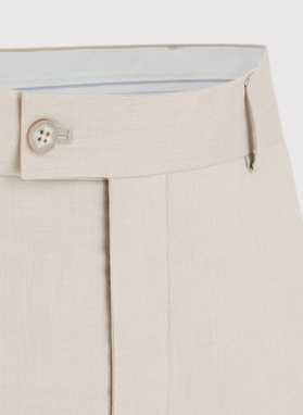 Dwuczęściowy garnitur męski w kolorze beżowym