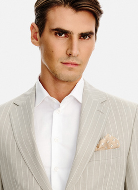 Beżowa marynarka garniturowa w prążek