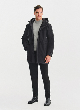 Puchowa kurtka męska w czarnym kolorze