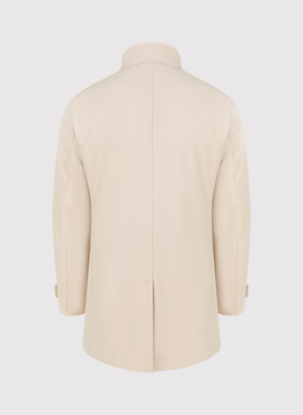 Wiosenny płaszcz męski w kolorze beżowym