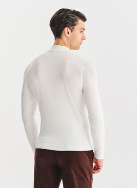 Biały półgolf męski