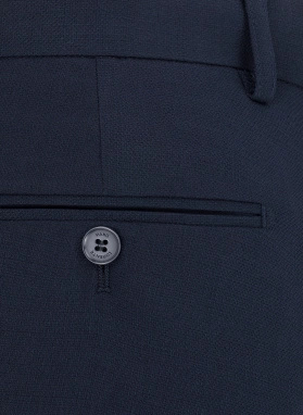 Ślubny granatowy garnitur męski