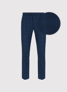 Dwuczęściowy garnitur męski w kratę