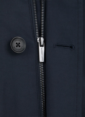 Granatowy płaszcz jesienny