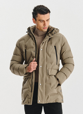 Beżowa kurtka męska na zimę