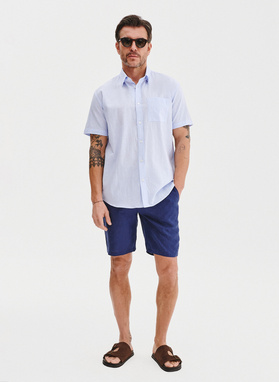 Lniana niebieska koszula z krótkim rękawem