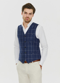 Granatowa kamizelka w jasną kratę