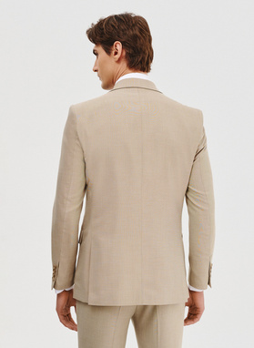 Beżowy garnitur męski
