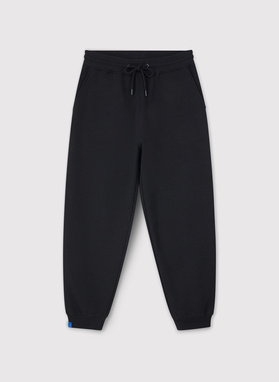 Spodnie dresowe w czarnym kolorze