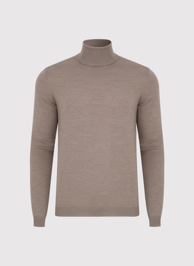 Męski golf w kolorze beżowym