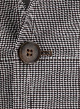 Garnitur męski w kratę w brązowych tonach