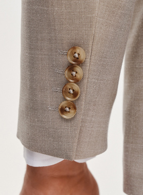 Gładki beżowy garnitur męski