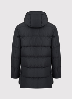 Czarna puchowa kurtka męska