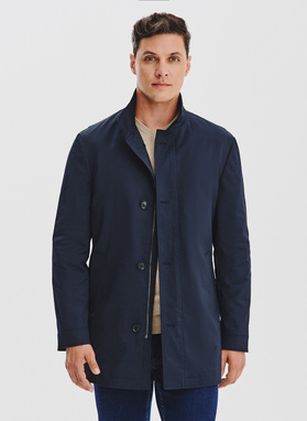 Granatowy płaszcz jesienny