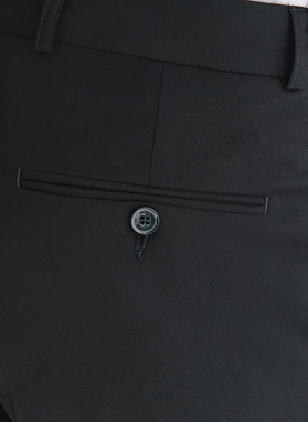 Wełniany czarny garnitur męski