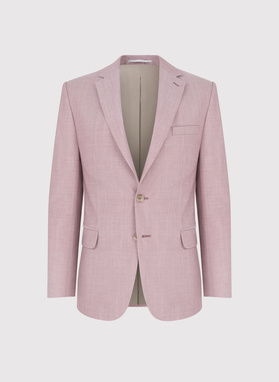 Różowy garnitur męski