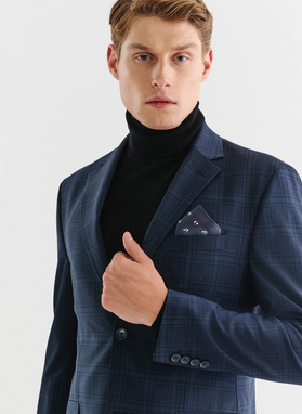 Granatowy garnitur z wełną