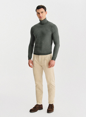 Golf męski w zielonym kolorze