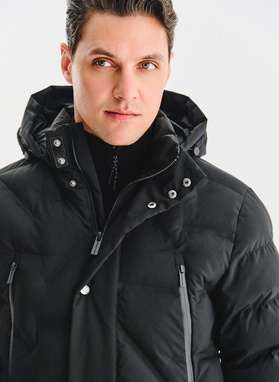 Czarna kurtka męska na zimę