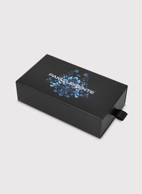 Jedwabna beżowa poszetka we wzór