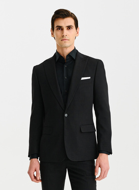 Czarny garnitur męski