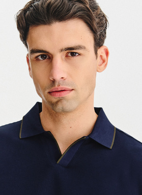 T-shirt polo granatowy