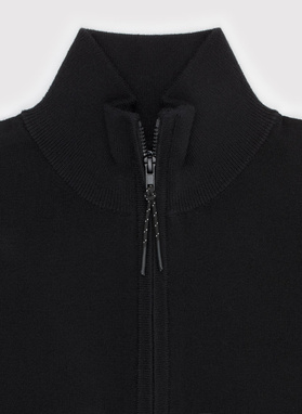 Czarny sweter z rozpinaną stójką