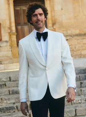 Marynarka smokingowa w jasnym beżowym kolorze