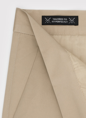 Beżowe szorty męskie z bawełną