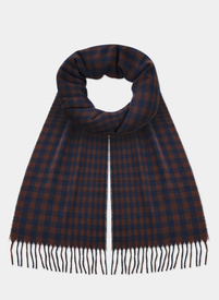 Brązowy szalik w kratę