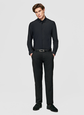 Czarna dzianinowa koszula męska