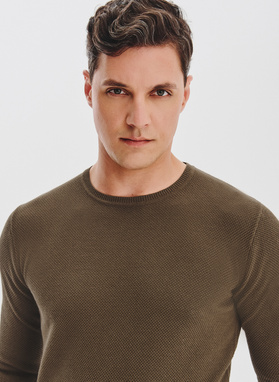 Brązowy sweter męski o-neck