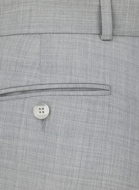 Szary garnitur męski z wełną