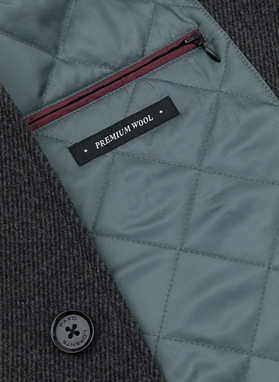 Szary płaszcz zapinany na guziki