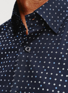 Granatowa koszula męska w mikrowzór