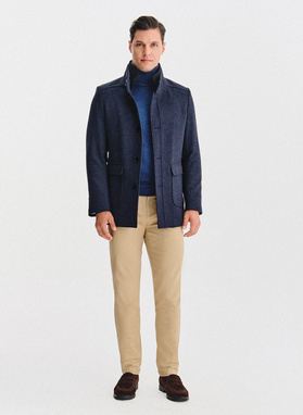 Granatowy płaszcz męski