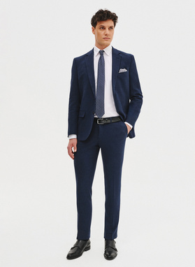 Granatowy garnitur męski z lnem