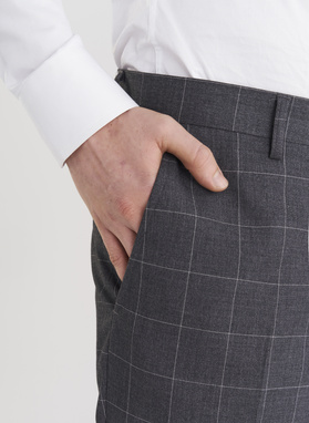 Dwuczęściowy szary dwurzędowy garnitur