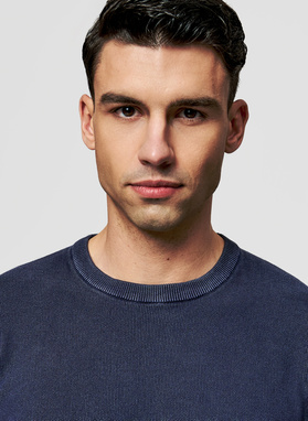 Granatowy sweter męski o-neck