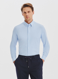 Niebieska dzianinowa koszula męska