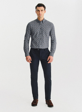 Czarna koszula w drobny wzór