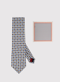 Jasnobeżowy zestaw w mikrowzór