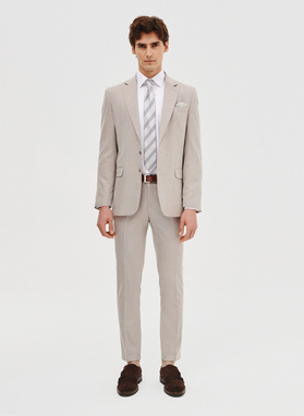 Gładki beżowy garnitur męski