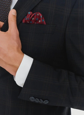 Garnitur męski w kratkę w odcieniu granatowym