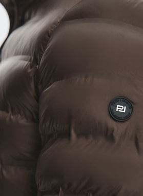 Brązowa kurtka pikowana