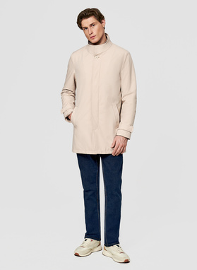 Wiosenny płaszcz męski w kolorze beżowym
